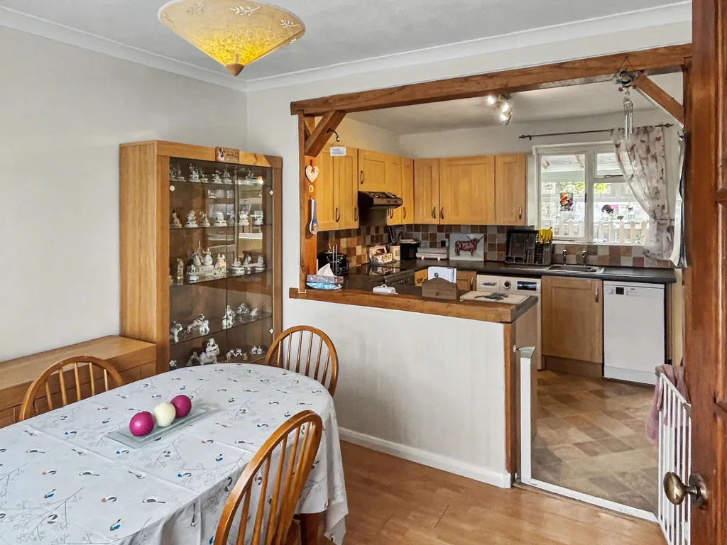 Hillary Road, High Wycombe HP13 7RW, photo 4