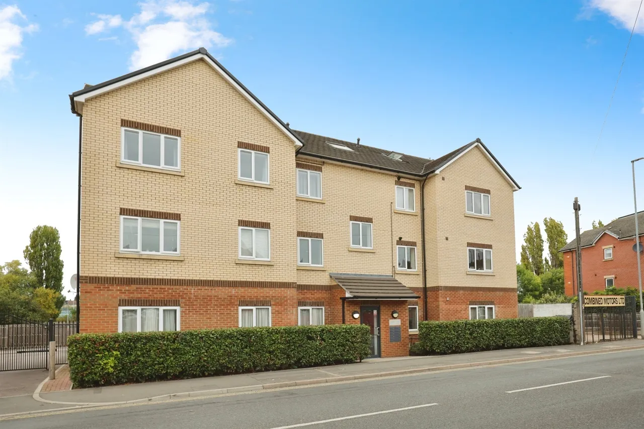 2 bed flat for sale, St. Andrews Road, Northampton, NN2