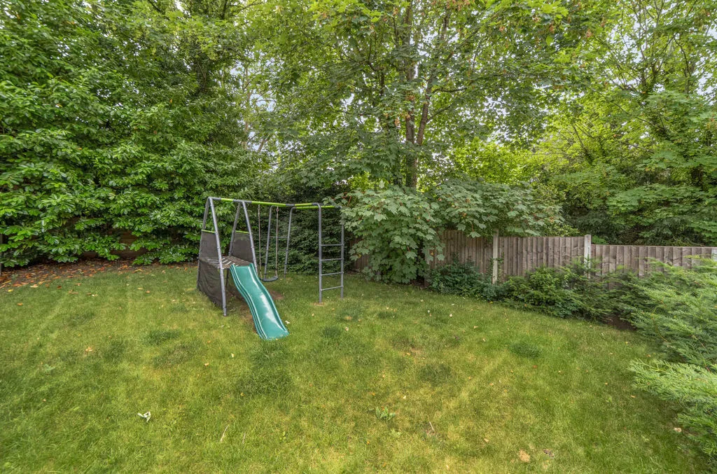 4 Church Road, Kenley CR8 5DU, photo 17