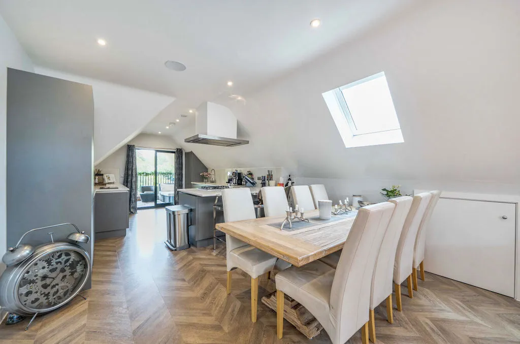 4 Church Road, Kenley CR8 5DU, photo 4