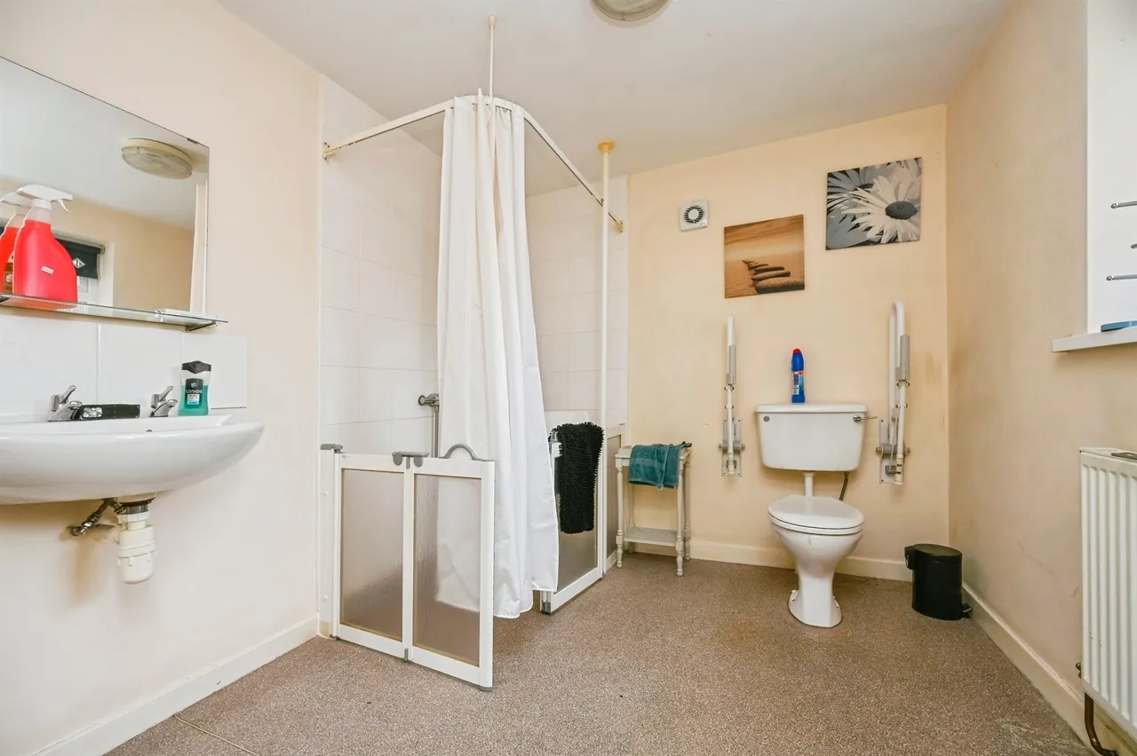 Alderfield Drive, Liverpool, L24, photo 8