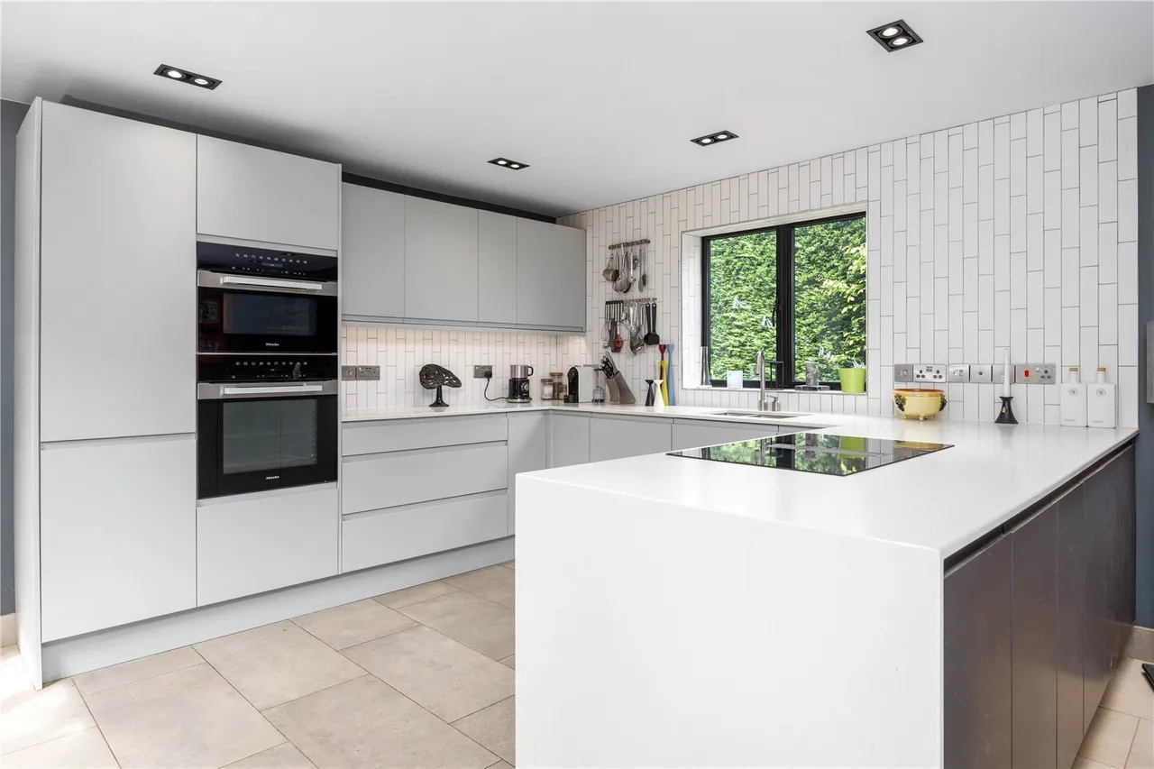 Mawles Lane, Shipton-under-Wychwood, OX7, photo 6