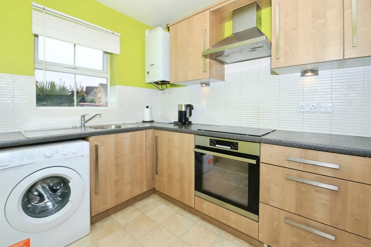 Scott Drive, Yaxley, Peterborough, photo 2