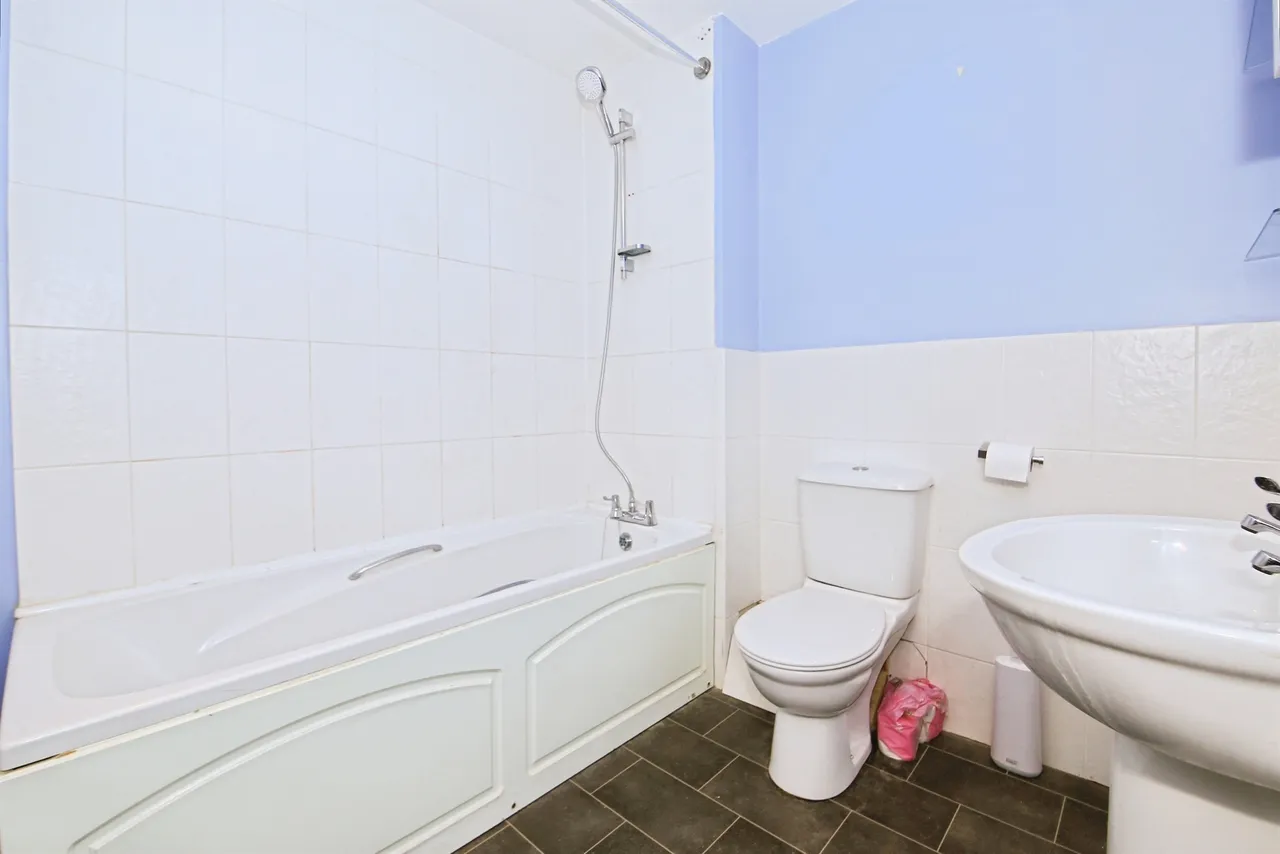 Scott Drive, Yaxley, Peterborough, photo 11