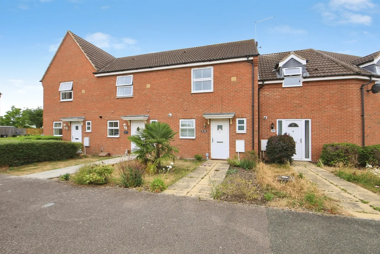 2 bed house for sale — Scott Drive, Yaxley, Peterborough