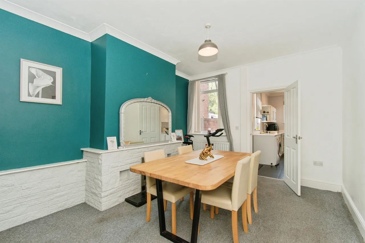 Ashton Road, CASTLEFORD, photo 7