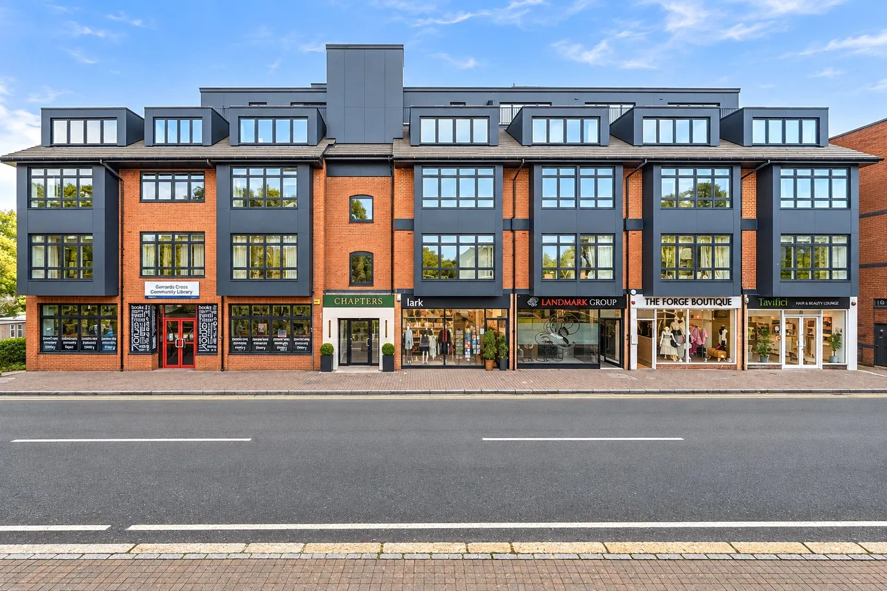 1 bed flat for sale, Station Road, SL9