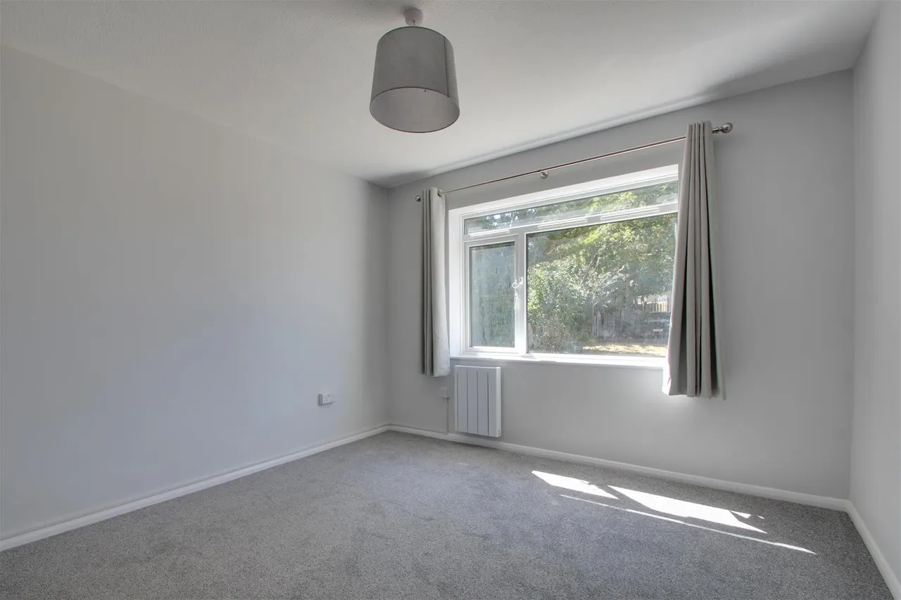 Victoria Road, Worthing, photo 5