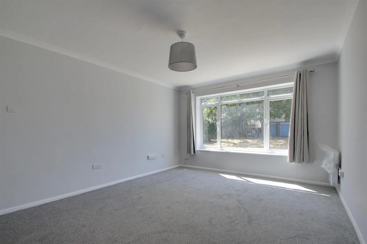 Victoria Road, Worthing, photo 4