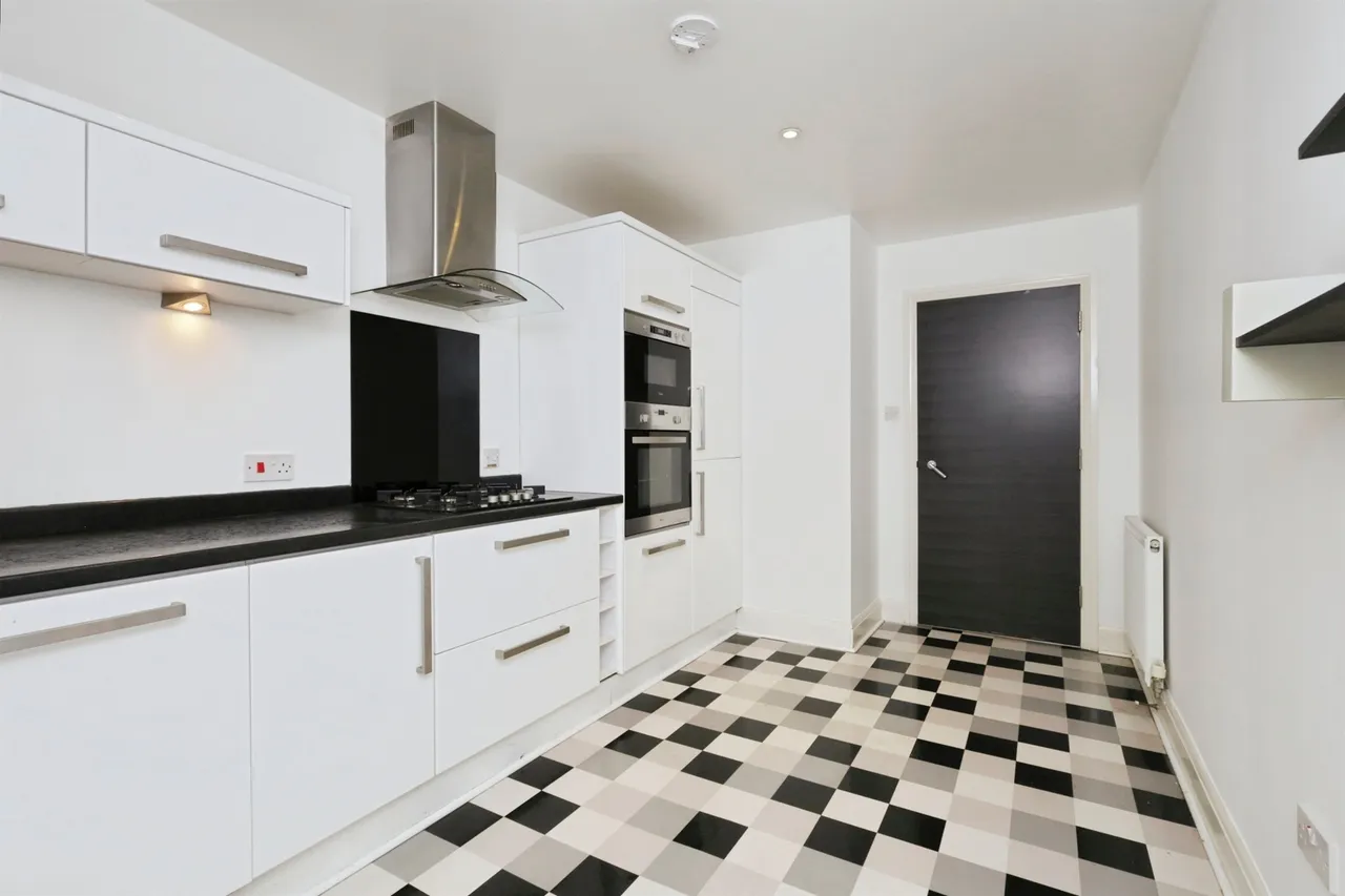 Lismore Road, Eastbourne, photo 6