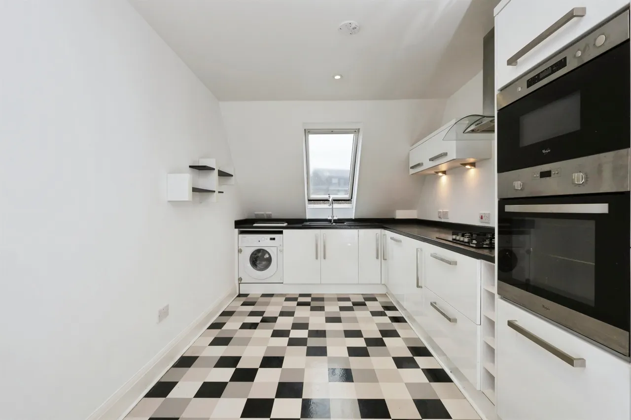 Lismore Road, Eastbourne, photo 5