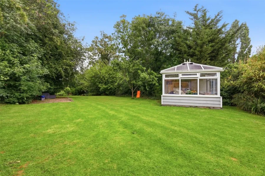 House Under Offer with 4 bedrooms in Elsenham, Bishop's Stortford, CM22, photo 11