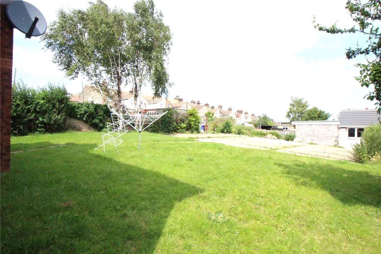 1 bed flat to rent — Rectory Road, Grays, Essex, RM17