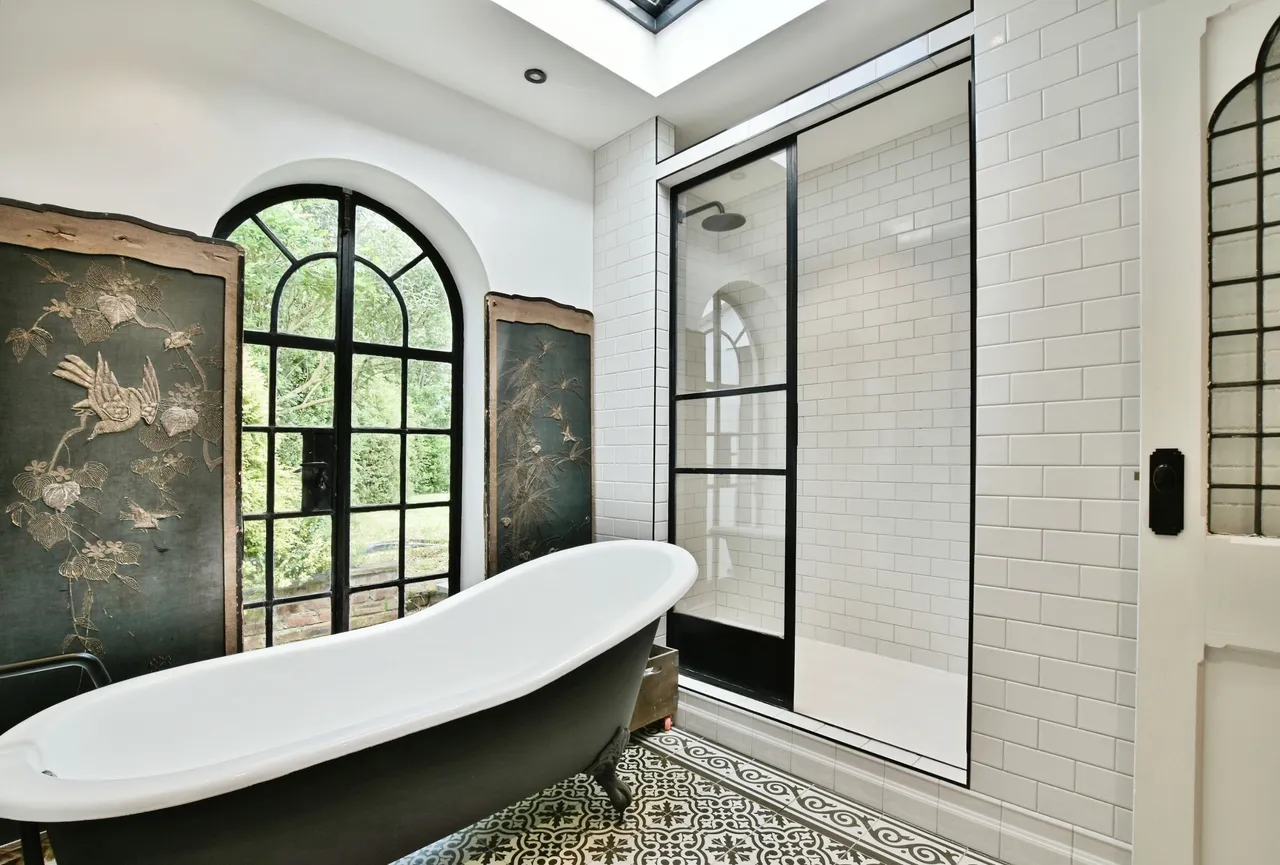 Browns Lane, Wilmslow, photo 8