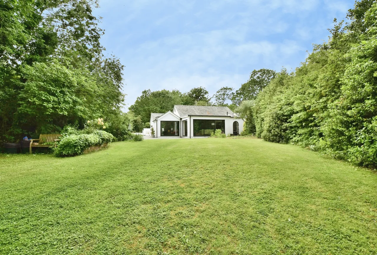 4 bed house to rent — Browns Lane, Wilmslow