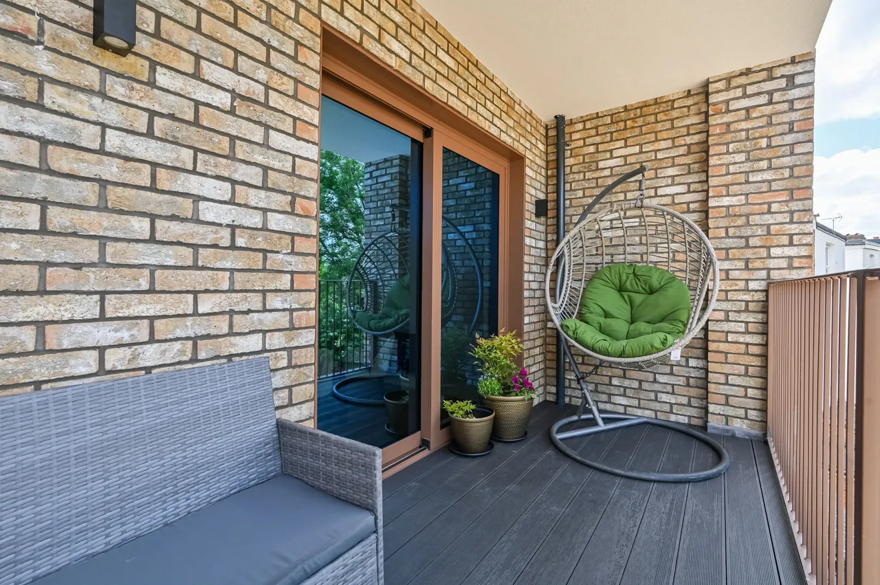 Flat 2, 42 Lynton Road, London, photo 4