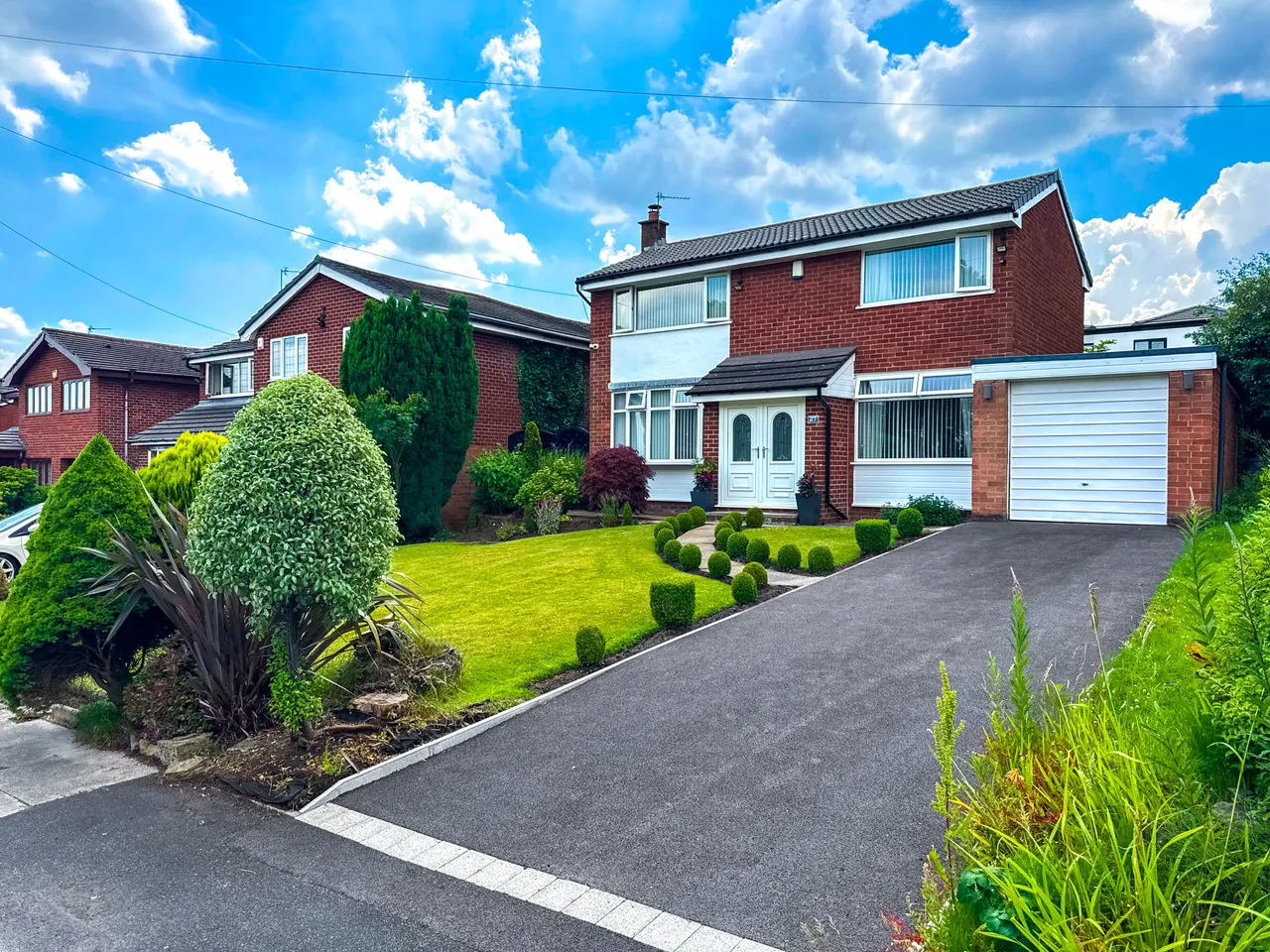 3 bed house for sale — Abbey Drive, Seddons Farm, Bury BL8 2HP