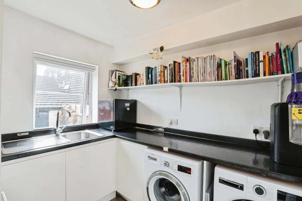 St. Annes Road East, Lytham St. Annes, FY8, photo 12