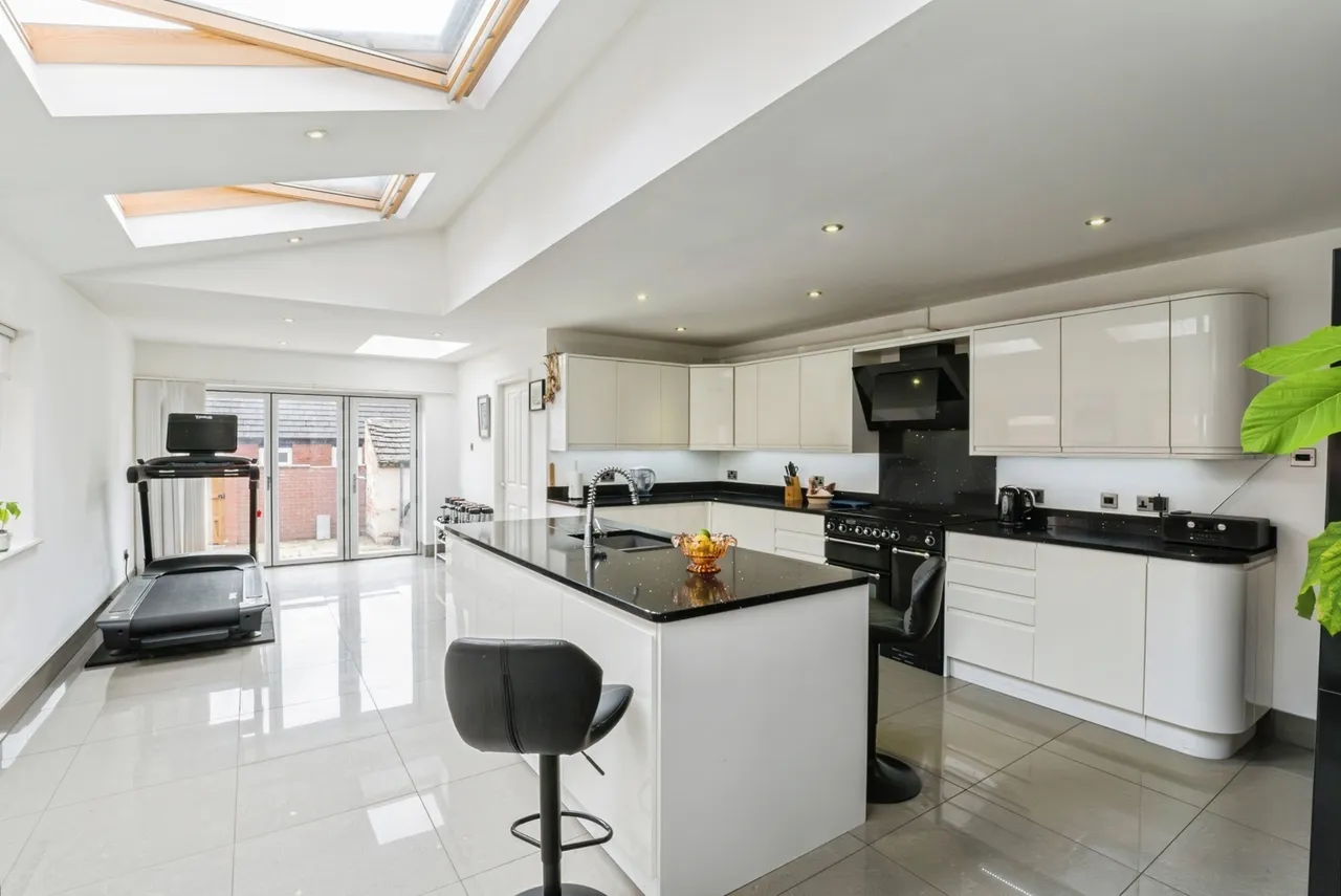 St. Annes Road East, Lytham St. Annes, FY8, photo 9
