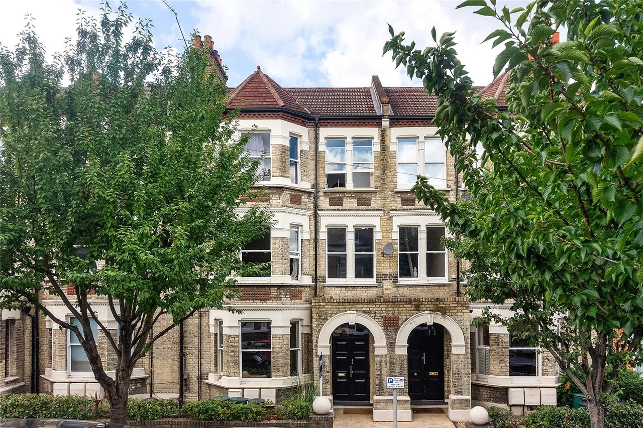 Norfolk Mansions, Santos Road, London, SW18, photo 4