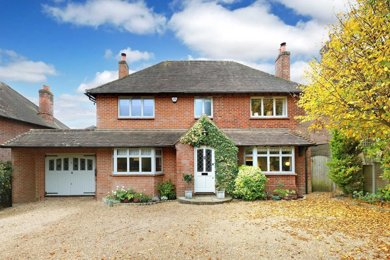 5 bed house for sale, Hazlemere Road, Penn, HP10