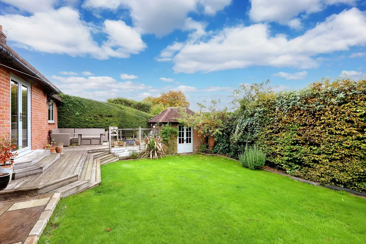 Hazlemere Road, Penn, HP10, photo 17