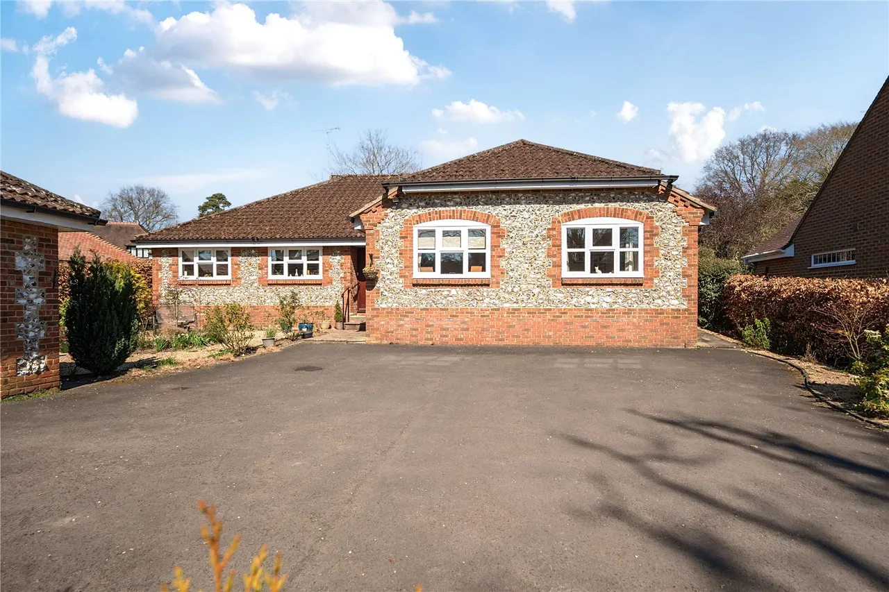 4 bed house for sale, Monkmead Lane, West Chiltington, RH20