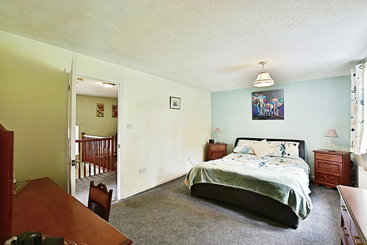 Sycamore Crescent, Doddington Park, photo 14