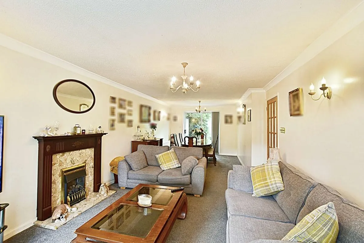 Sycamore Crescent, Doddington Park, photo 10