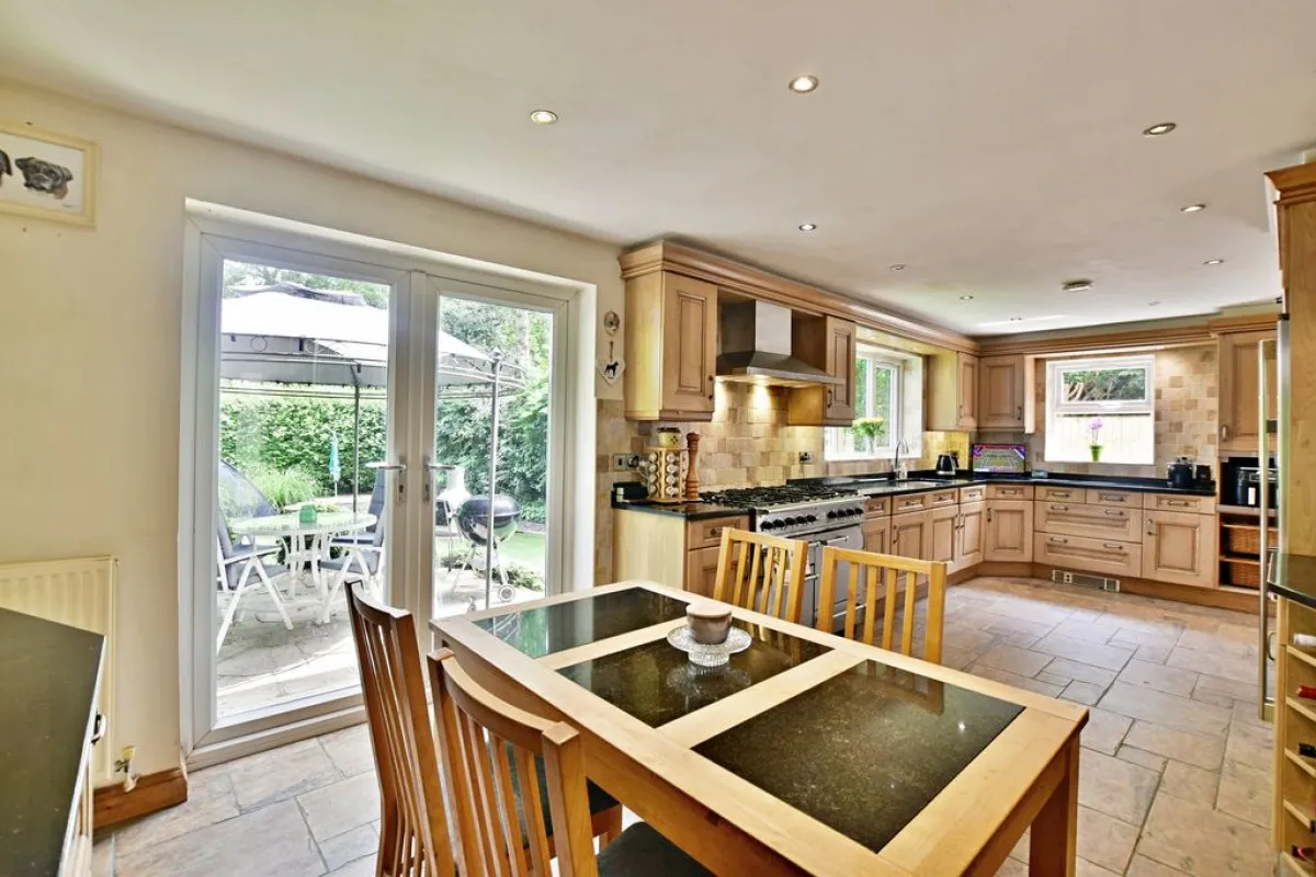 Sycamore Crescent, Doddington Park, photo 9