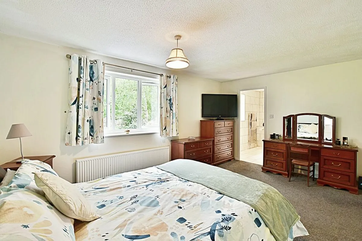 Sycamore Crescent, Doddington Park, photo 17