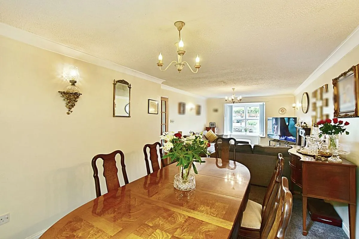 Sycamore Crescent, Doddington Park, photo 13