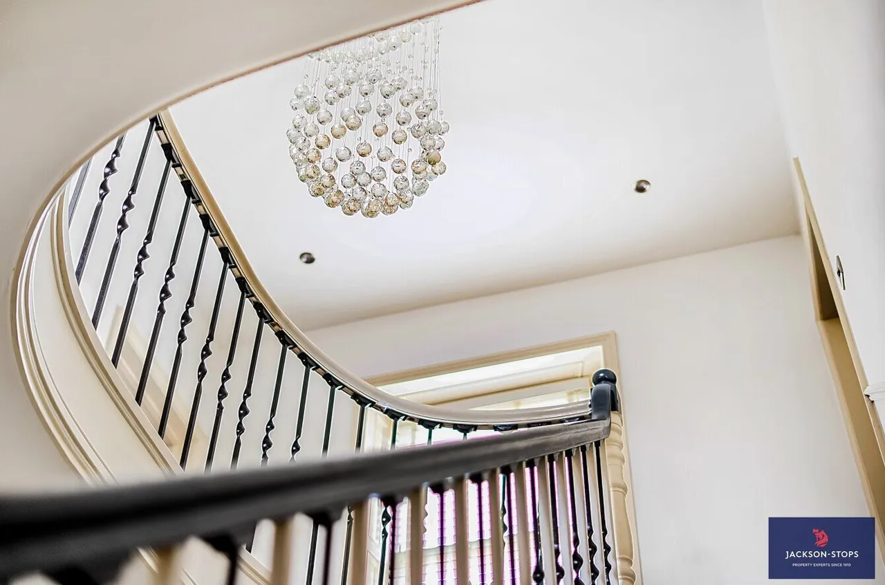 High Street, Twywell, NN14, photo 6