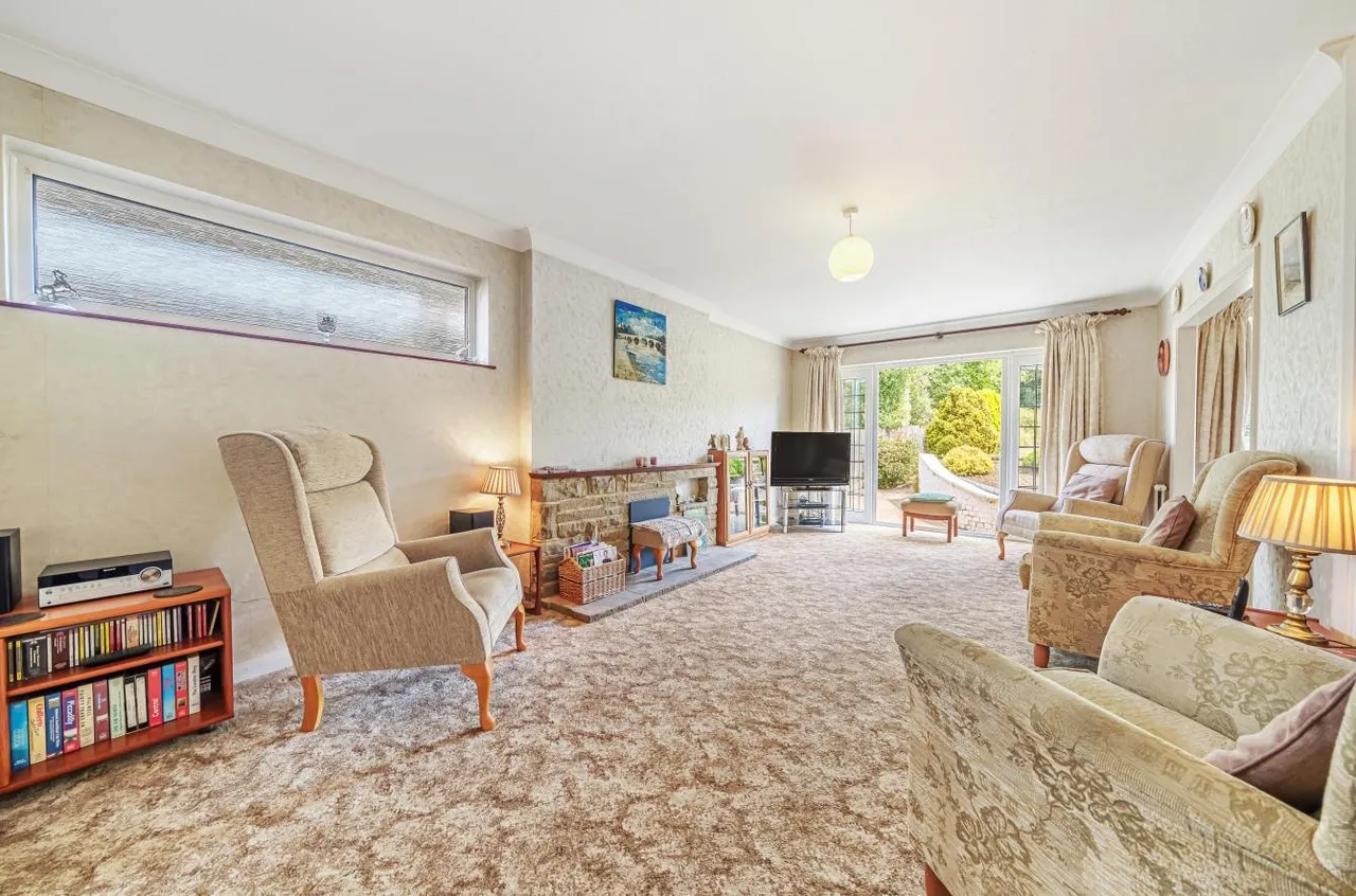Sandy Lane, Cheam, SM2 7NU, photo 2