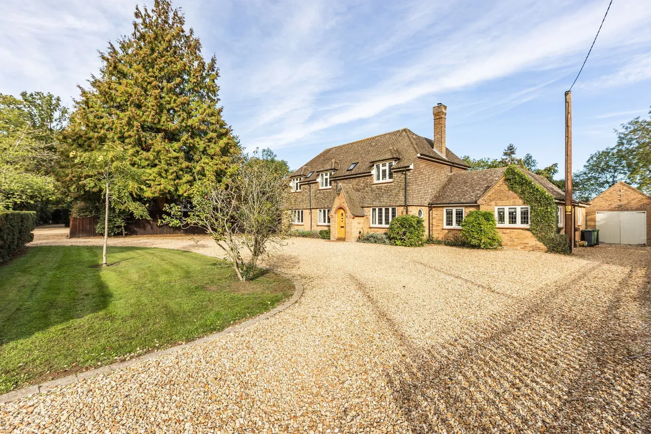 4 bed house for sale, Impressive Four Bedroom Detached Home