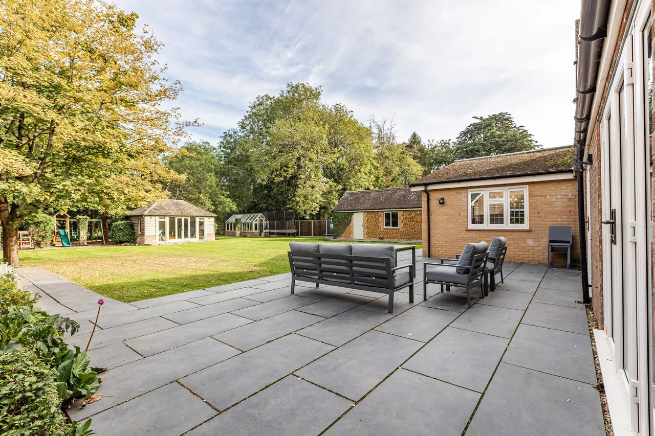 Impressive Four Bedroom Detached Home, photo 22