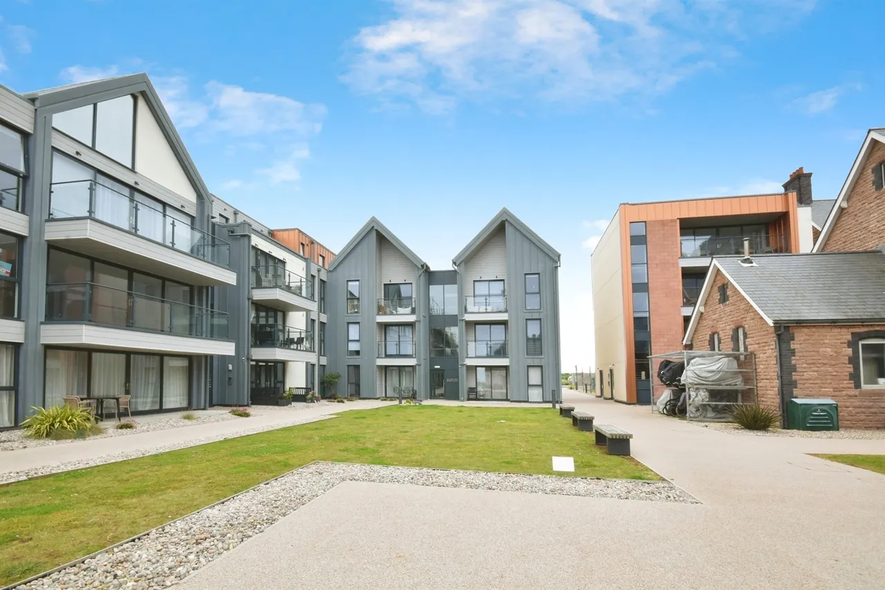 Rest Bay Porthcawl, CF36, photo 8