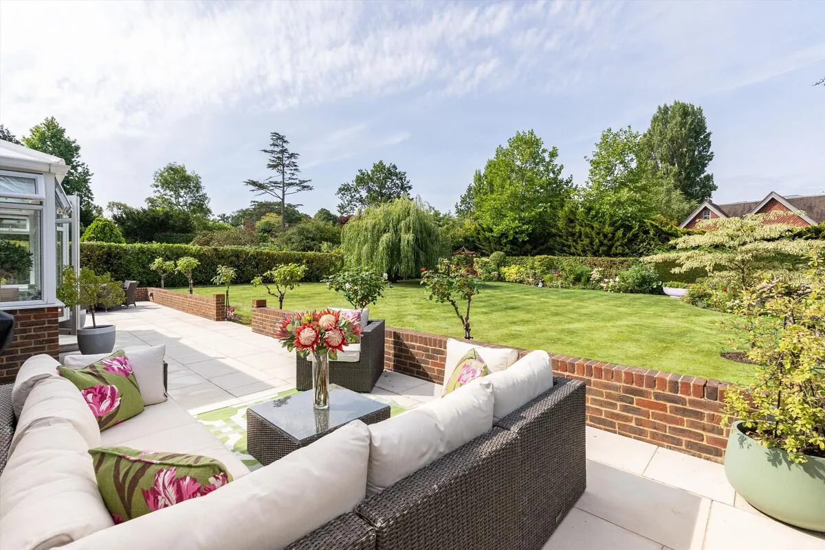 Norrels Drive, East Horsley, KT24, photo 21