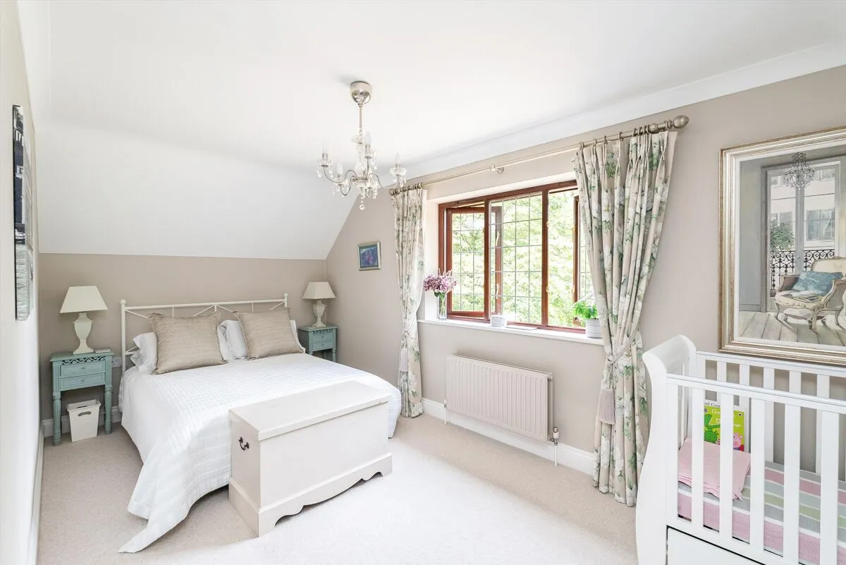 Norrels Drive, East Horsley, KT24, photo 14