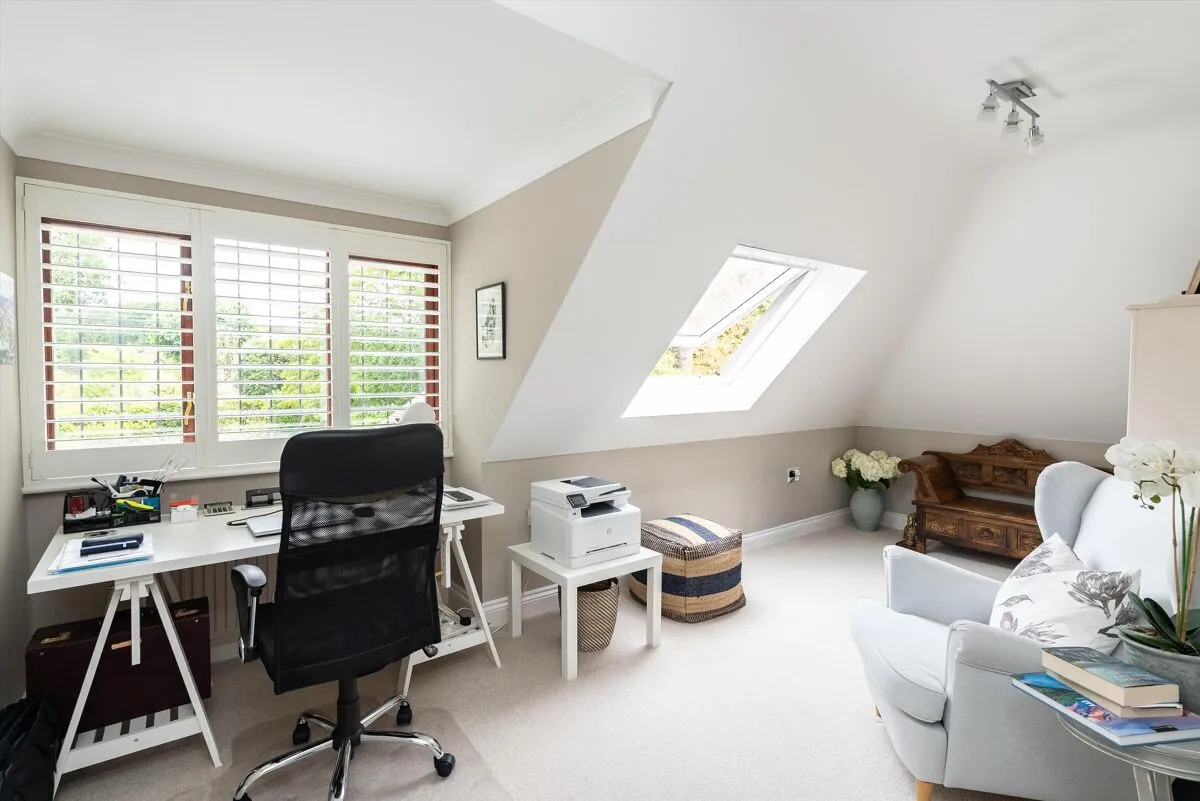 Norrels Drive, East Horsley, KT24, photo 17