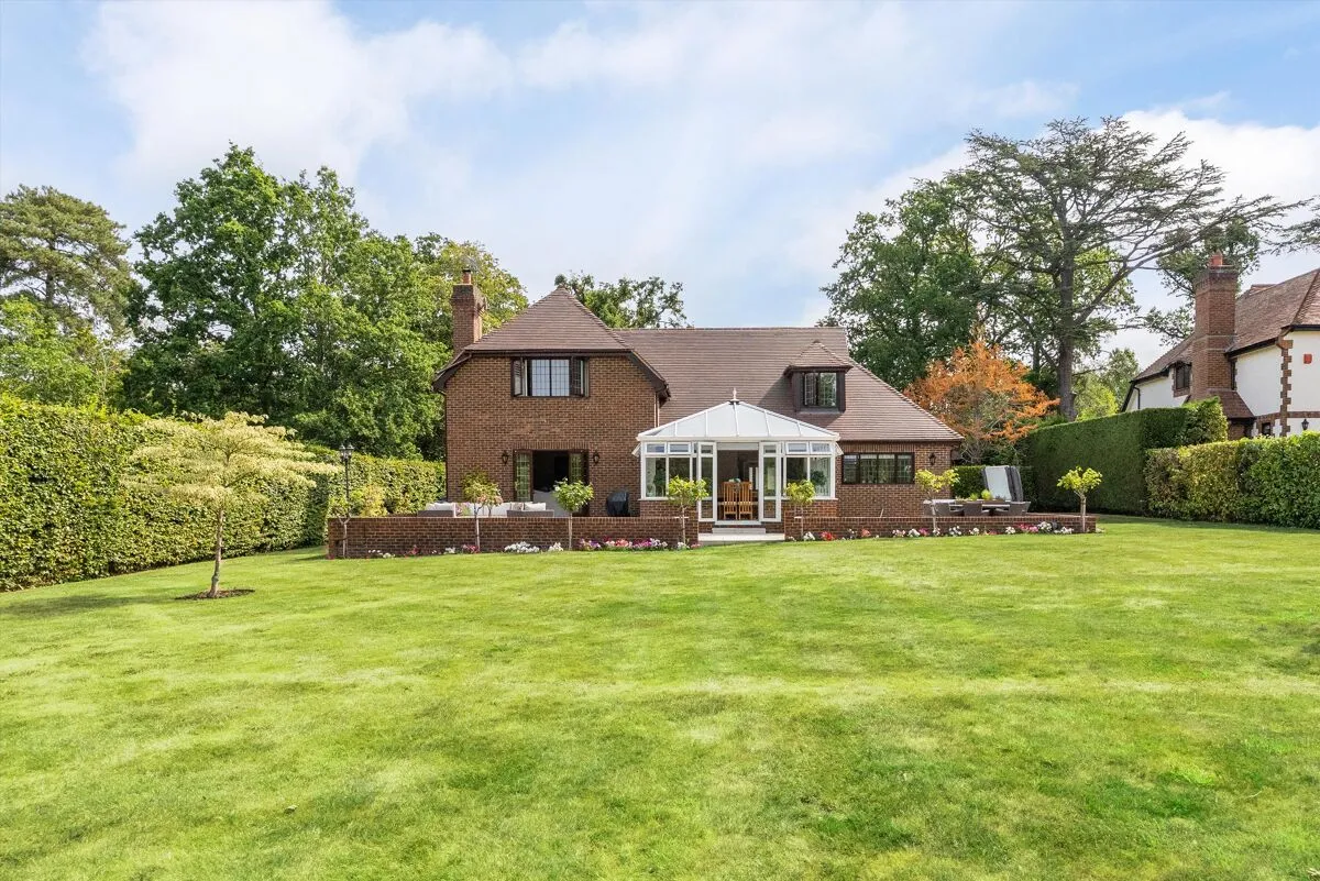 Norrels Drive, East Horsley, KT24, photo 3