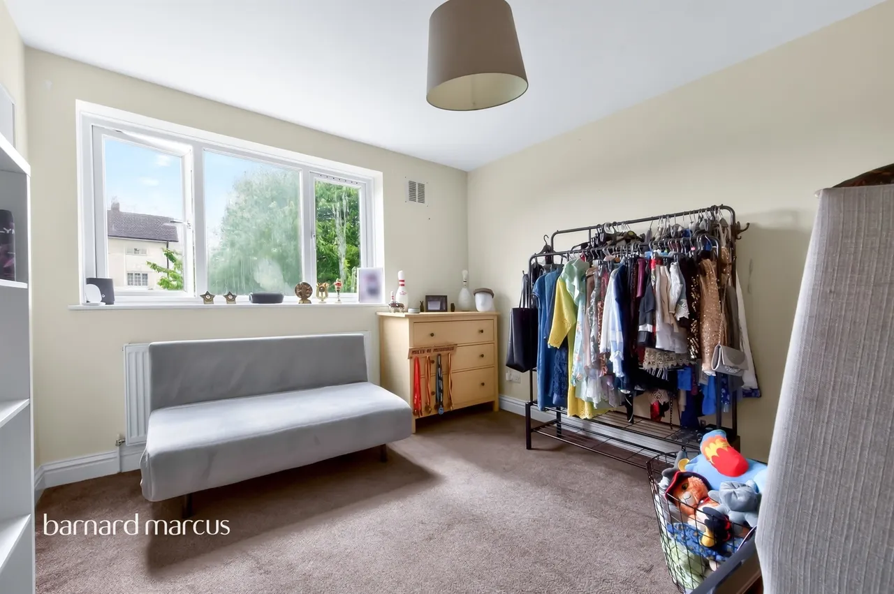 Merefield Gardens, Tadworth, photo 5