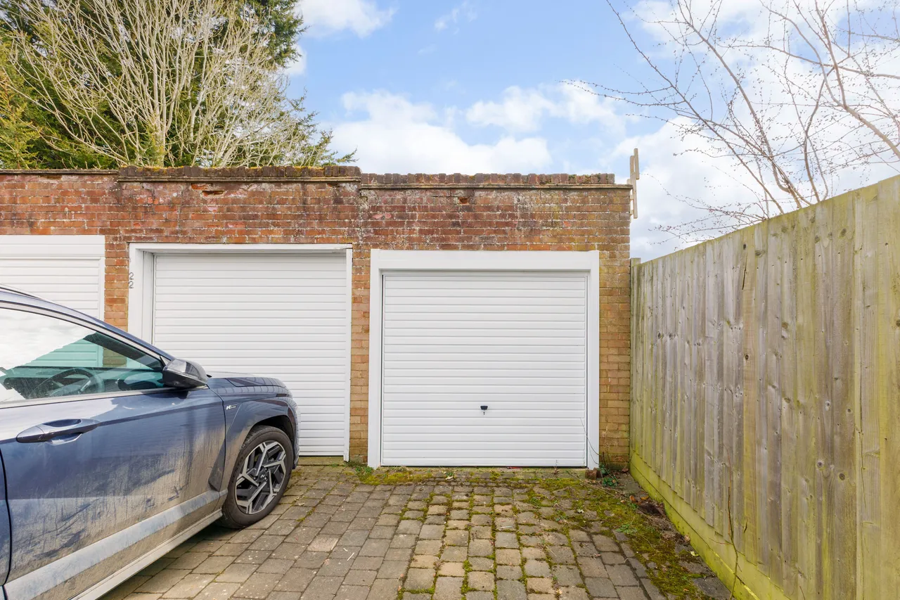 Hill Close, Harpenden, AL5, photo 9