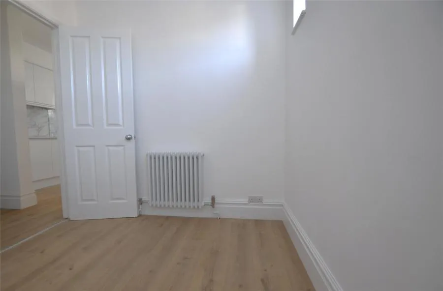 Elgin Road, SM6, photo 7