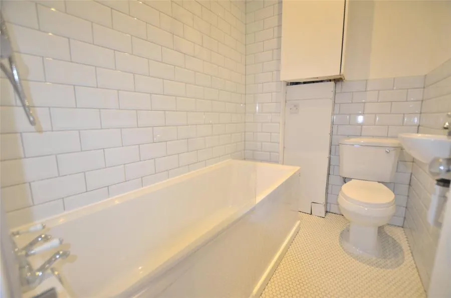 Elgin Road, SM6, photo 6