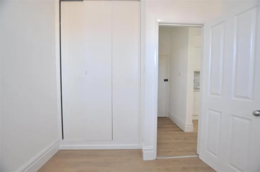 Elgin Road, SM6, photo 8