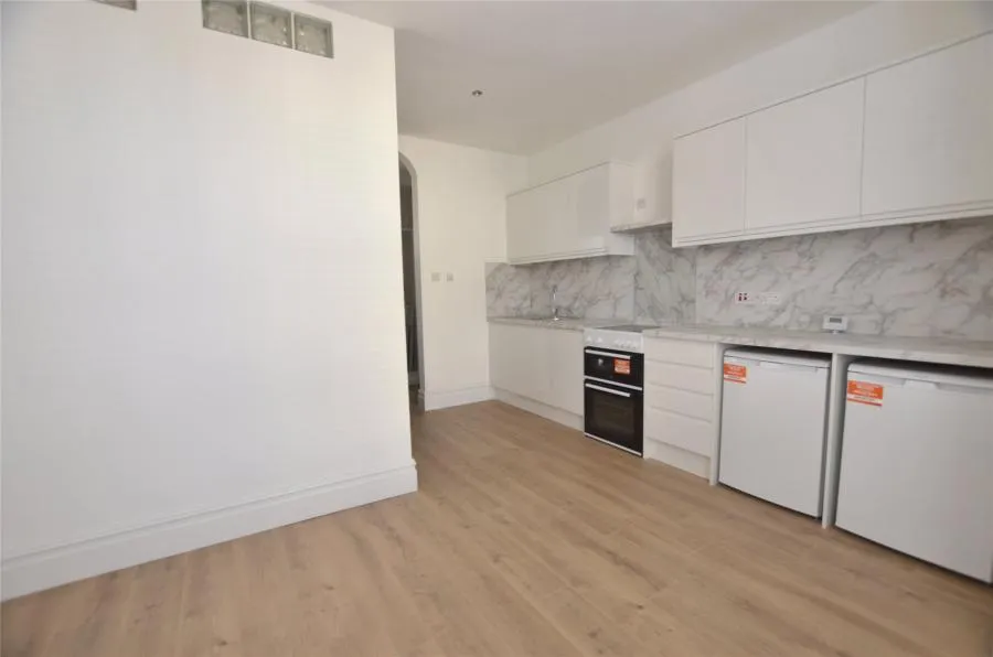 Elgin Road, SM6, photo 3