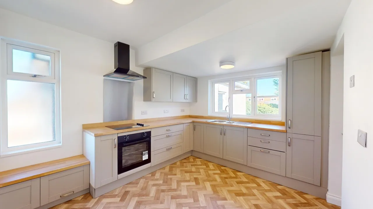 Wrekin Drive, Wrekin Drive, Donnington TF2 8DP, photo 2