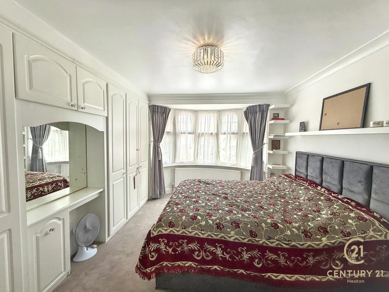 Burns Way, Hounslow, TW5, photo 21