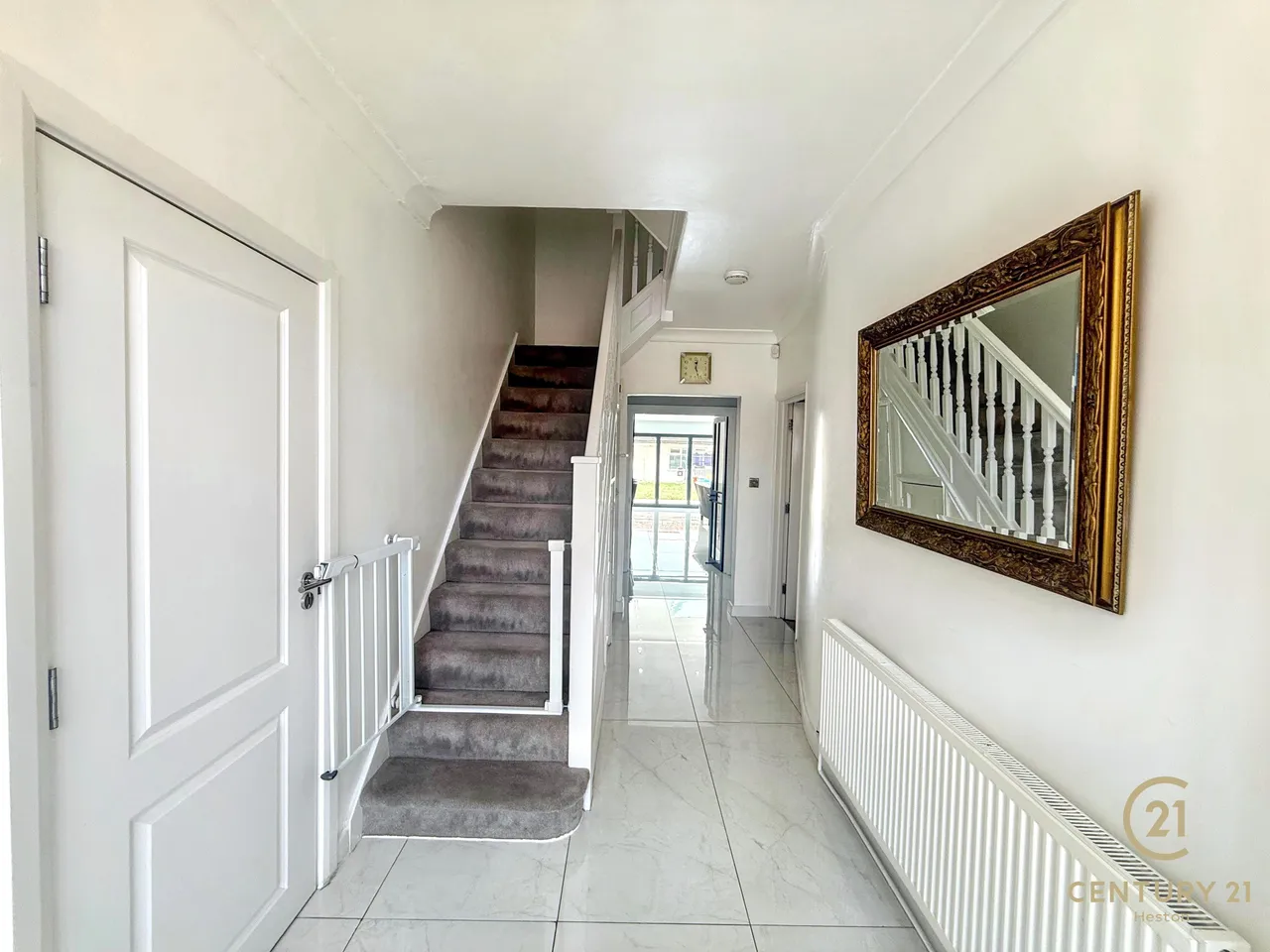 Burns Way, Hounslow, TW5, photo 2